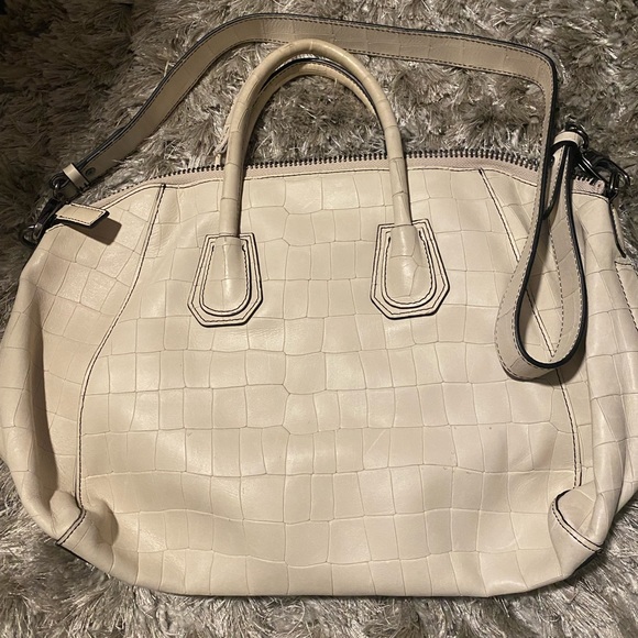 Cream Crossbody Handbag - Picture 5 of 7